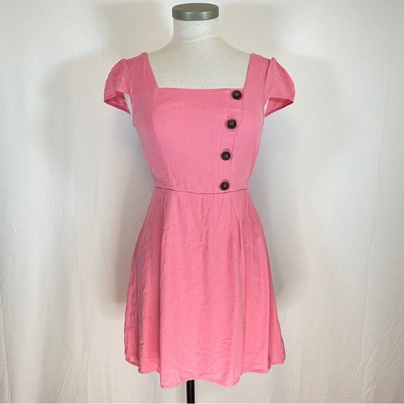 Charlotte Russe pink cap sleeve dress with button detailing, size Small - Picture 2 of 13